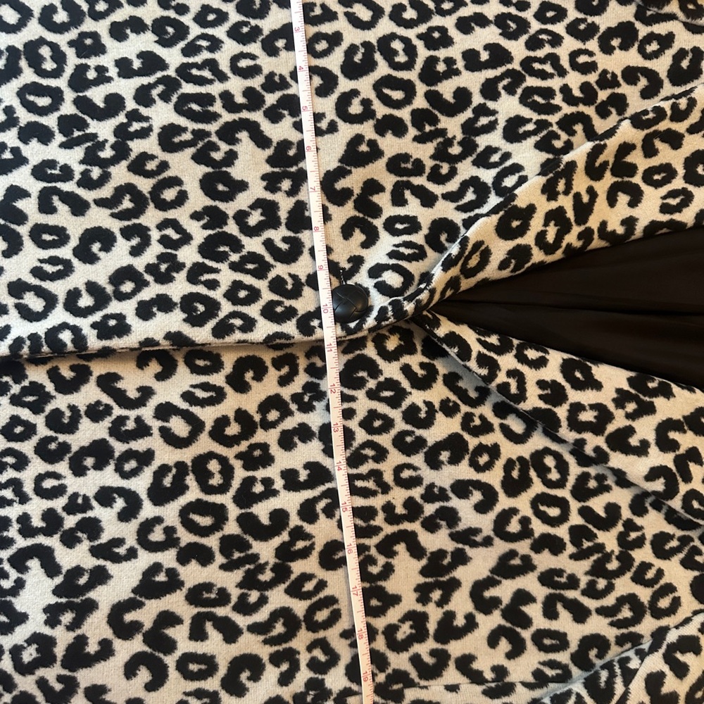 Rachel Zoe Los Angeles New York Long Coat Animal Print Size Large Women’s NWT - Picture 7 of 9
